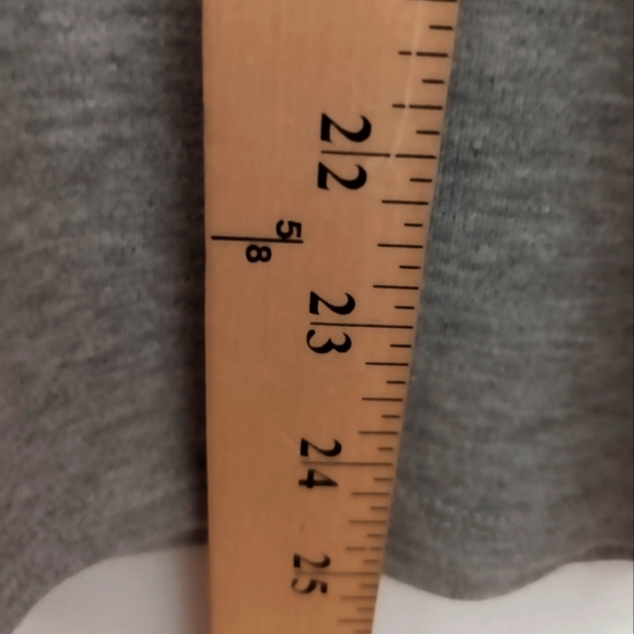 New! Crown & Ivy Gray & Plaid Top / Size Small - Picture 6 of 8